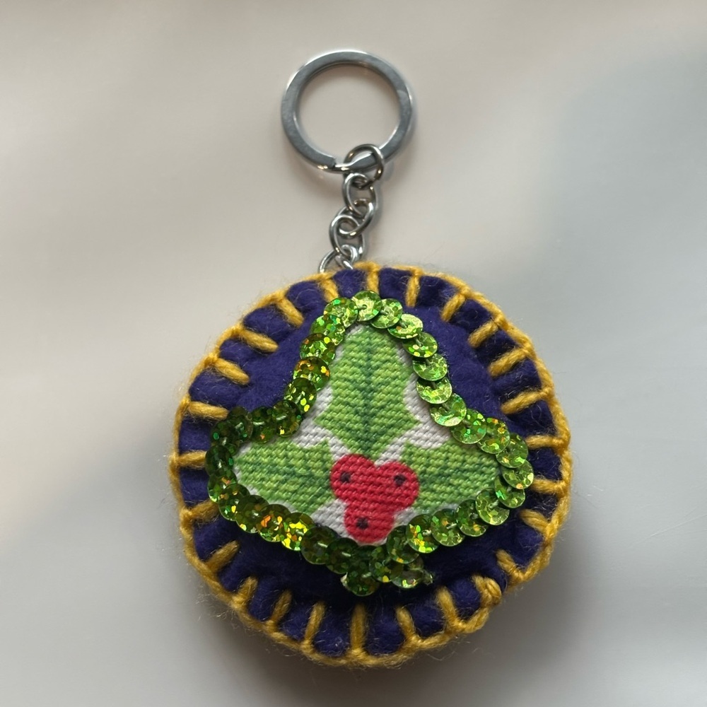 Colorful Sequin Keychain - Picture 1 of 5